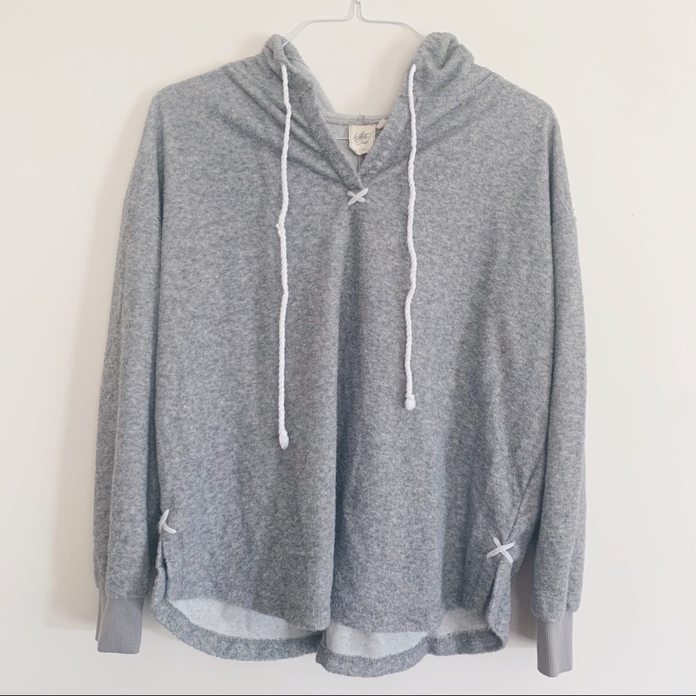White Crow Women’s Sweatshirt - L